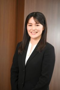 弁護士　加藤セナ